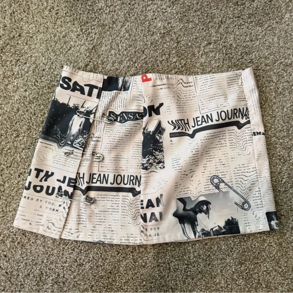 With Jean Safety Pin Mini Skirt Read All About It. size S - Picture 3 of 4